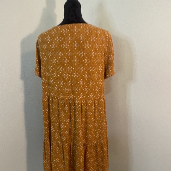 Forever 21 boho Dress - Large - Gorgeous Mustard color with white /gold - Picture 3 of 4